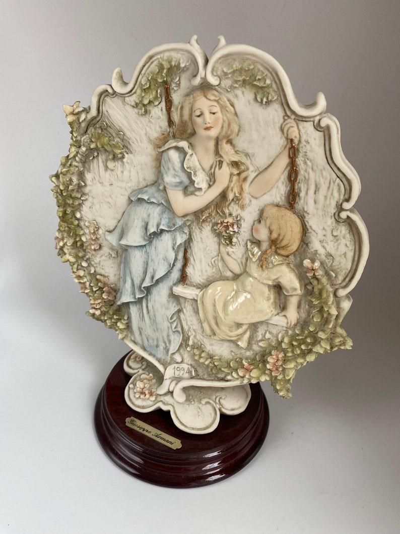 Giuseppe Armani 1994 Mother s Day Plaque On A Wood Stand Home Decor giuseppe-armani-1994-mother-s-day-plaque-on-a-wood-stand-home-decor