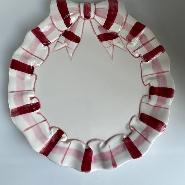 The Haldon Group Red & White Plaid Border And Bow Plate, 1992, Read Description