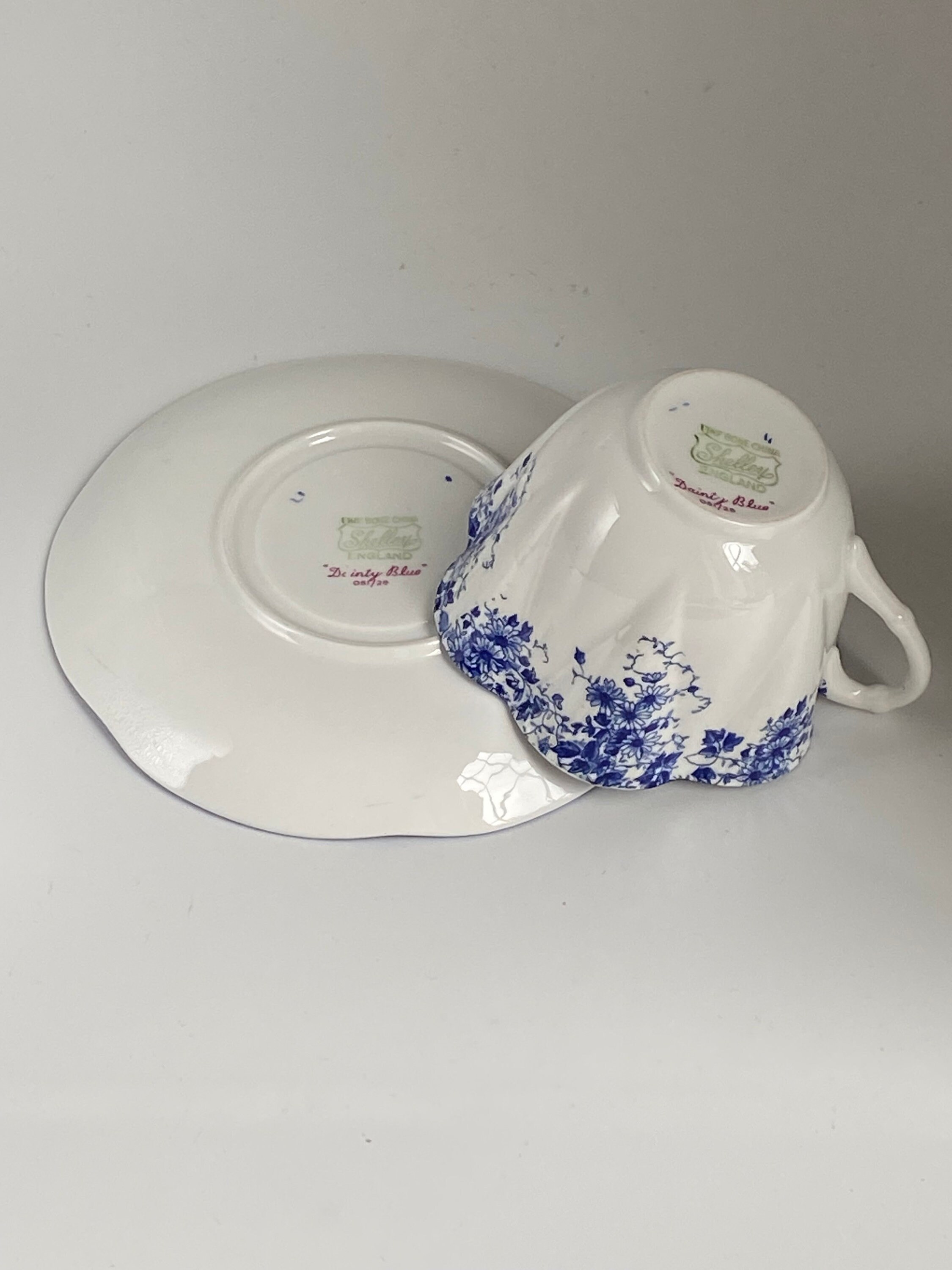 斎藤清 Collection 2nd. 1963-1979 Vintage Shelley Syringa Fine Bone China 14063 Dainty Tea Cup