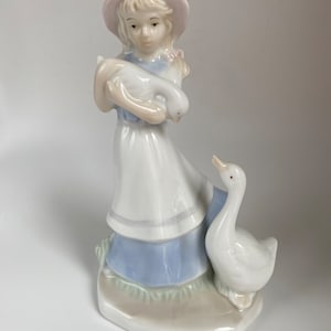 Vintage Aspen Gallery Collection Girl With Mom And Baby Geese Figurine, 6” Tall, Rare