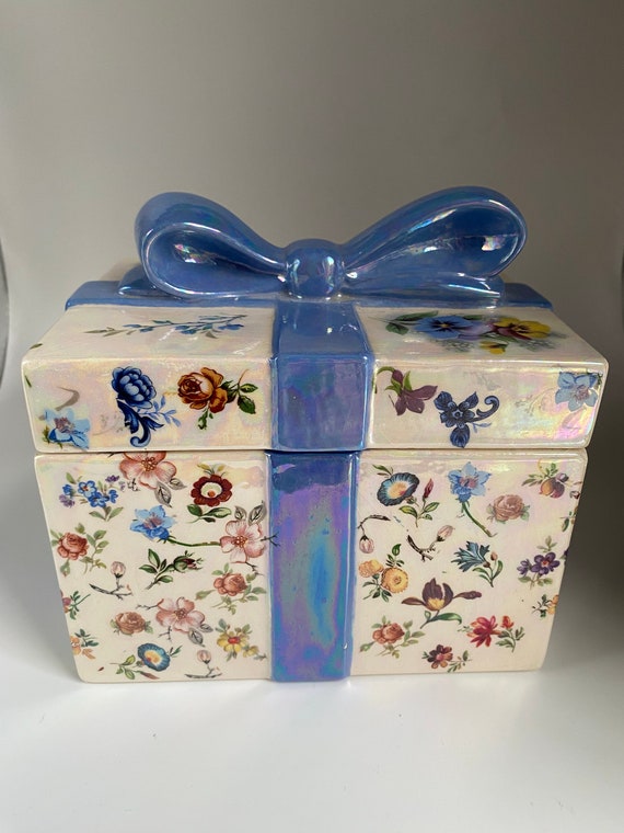 Hand Painted & Signed Floral With Bow Glazed Trink