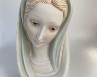 Vintage Madonna Virgin Mary Bust Figurine, Beautiful Porcelain Figurine Home Decor, 5.5” Tall, Very Rare