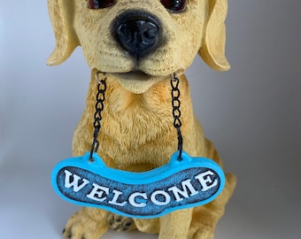 Labrador Retriever Dog Welcome Sign Garden Statue, 9” Tall