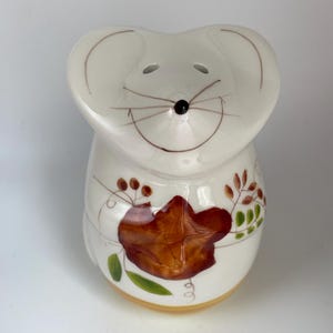 Vintage Laurie Gates Ware China Whimsical Mouse Flour Shaker, 5.5” Tall, 2001, READ Description