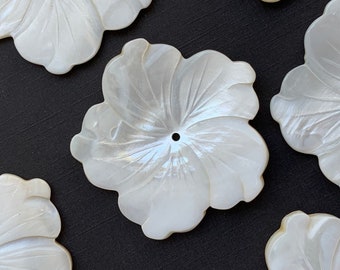 1pc/5pcs 42-43mm Single Hole Mother of Pearl Shell Flower.Pendants/Carved Flower Pendant.Natural Mother of Pearl Beads.White shell beads