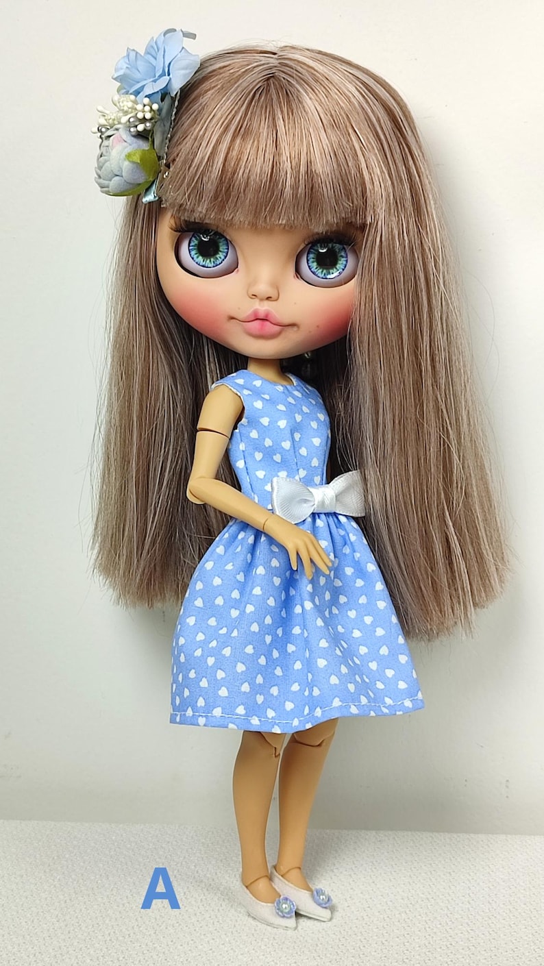 一点もののカスタムブライスドール：ダーティブロンドの髪、日焼けした肌 A - dressed doll