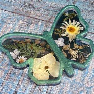 Butterfly Real Dried Flowers Floral Green Resin Trinket Tray 9 Inches - Decorative Organization - Cottagecore Jewelry Dish - OOAK