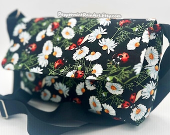 Handmade Ladybug Daisy Crossbody Bag: Adjustable Small Messenger Purse