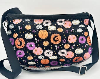 Spooky Pumpkins and Mushrooms Sling Bag Handbag Small Purse Lightweight Adjustable Halloween Crossbody Bag with Zipper Closure
