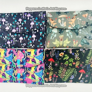 Cottagecore Mushrooms Fungi Botanical Carteira de tecido minimalista pequena com porta-cartões, bolso com zíper e fecho magnético