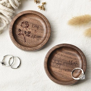 Personalized Wooden Ring Dish, Custom Round Wood Ring Dish, Engagement Ring Holder, Wedding Gift for Couple, Valentine’s Day, Anniversary