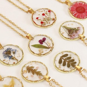 Summer Real Resin Flower Necklace/Pressed Flower Jewerly/Handmade Forget Me Not Flower Necklace/Gift For Her/Birthday Gift Christmas Gift