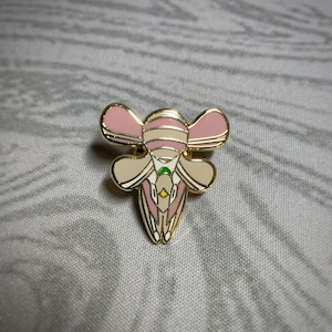 Orchid Mantis Enamel Pin