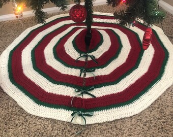 モノグラムのクリスマスストッキングブーツ：手作りかぎ針編みの