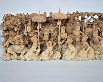 バリ彫刻 木製壁掛け 木のモチーフ サイズ 20 cm x 20 cm x 3 cm