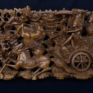 Balinesisk handgjord träsnideri Mahabharata träkonst från Bali Indonesien