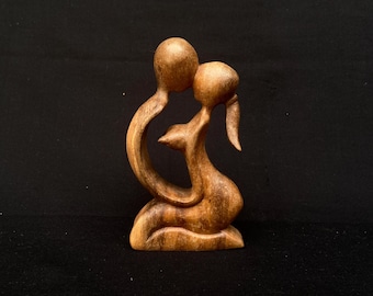Figurine abstraite de couple qui s'embrasse, sculpture d'amour romantique en bois, cadeau d'anniversaire