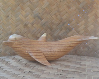 Statue balinaise de dauphin en bois, sculpture sur bois, sculpture, art de Bali, Indonésie