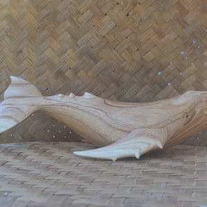 Escultura de ballena de madera balinesa Tamaño 30 cm x 15 cm x 10 cm Talla de madera, Escultura, Arte de Bali Indonesia
