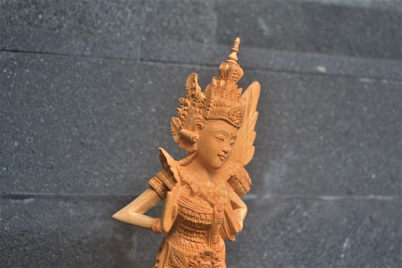 スリ女神像 手作り、木彫り、彫刻、インドネシア バリ島美術 - Etsy 日本