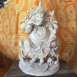 Balinees handgemaakt houten ganesha-standbeeld 33 x 22 x 12 cm standbeeld houtsnijwerk, beeldhouwkunst, kunst uit Bali, Indonesië