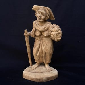 Escultura de avó de madeira balinesa Tamanho 30 cm x 13 cm x 13 cm Escultura em madeira, Escultura, Arte de Bali, Indonésia