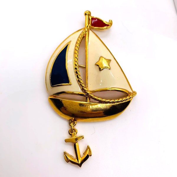 Avon Vintage Red White Blue & Gold Tone Sailboat Pin Brooch 2028