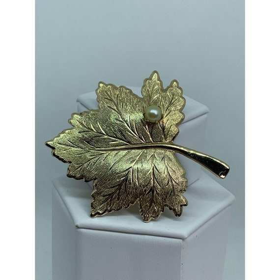 Sarah Coventry Maple Leaf Brooch with Pearl - Vin… - image 6