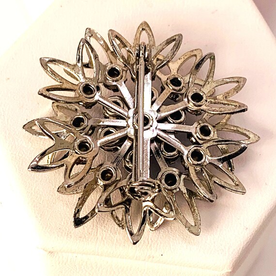 Spilla Fiocco Di Neve Colorata Con Strass | Design Girevole Multistrato 3D | Blu, Metallo | 3,6 X 3,2 Cm - 3