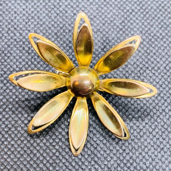 Bronze/Brass Flower 3D Brooch Pin - image 1