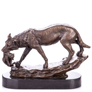 Vintage Bronze Sculpture Bronze Figure Wolf with Puppies Statue On Marble Antique Style