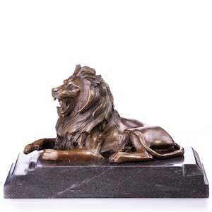 Beautiful Vintage Bronze Lion - Bronze Sculptures Bronze Animals