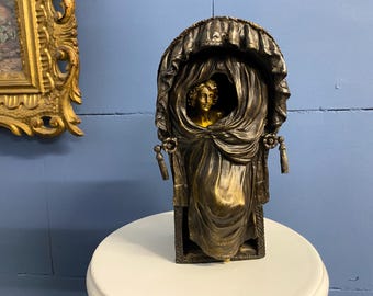 Sculpture Bronze Crocodile Et Femme Style Viennois - Reproduction Signée Bergman