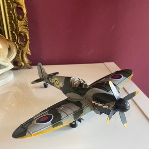 Tin airplane model airplane airplane antique iron