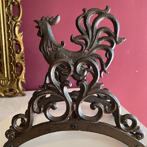 graden Hose holder -Hose holder -Cast iron Art Nouveau iron Rust. brown H.26 cm