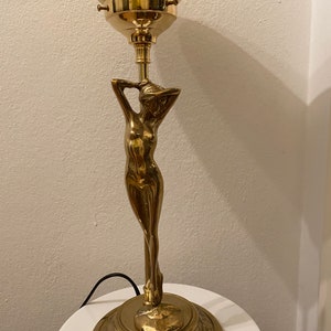 antik Tischlampe Jugendstil  Stehlampe FRAU GH.8cm Messing o. Schirm H.36cm