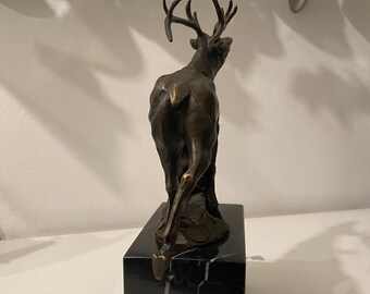 ブロンズ製の鹿の彫刻、ブロンズ像、動物の置物装飾、26 × 18 cm