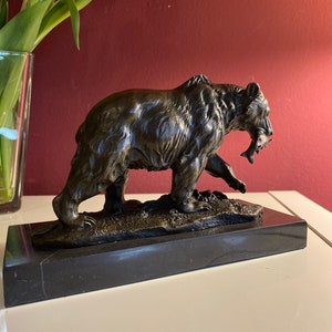 Vintage Bronze Sculpture Grizzly Bear Fish Bronze Figure Sculpture Antique Style image 10