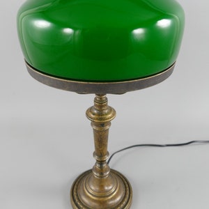 Vintage banker&#39;s lamp Art Nouveau table lamp mushroom lamp antique brass brown (glass colored green) H.42 cm