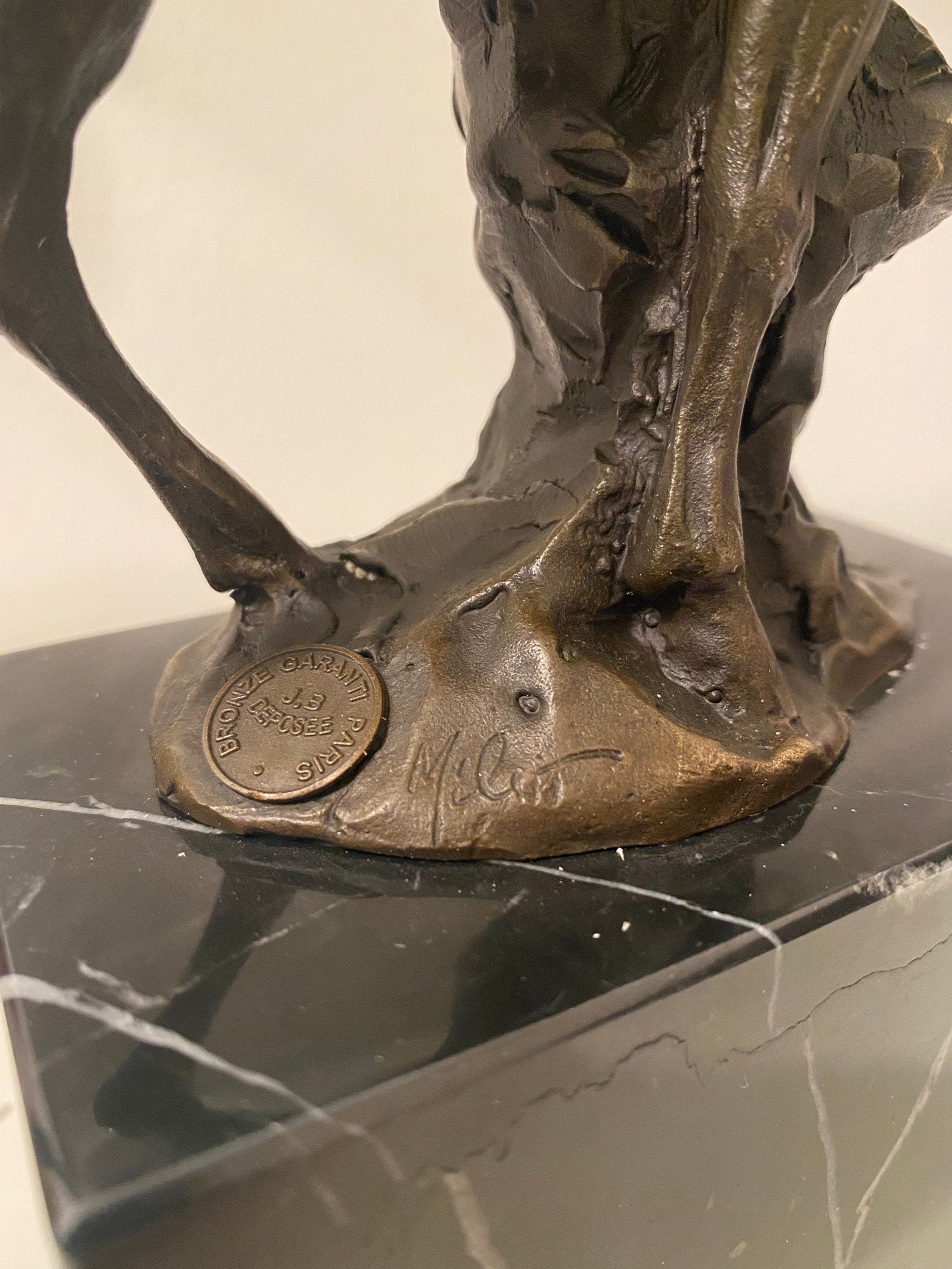 ブロンズ製の鹿の彫刻、ブロンズ像、動物の置物装飾、26 × 18 cm