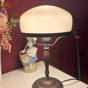 Banker's lamp table lamp mushroom lamp antique brass brown (glass colored white) H.37 cm