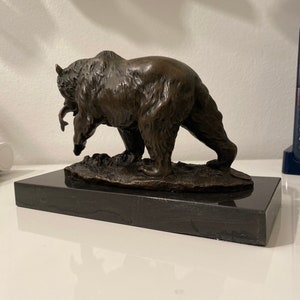 Vintage Bronze Sculpture Grizzly Bear Fish Bronze Figure Sculpture Antique Style image 7