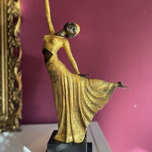 Golden Art Deco bronze figure signed D.H.Chiparus