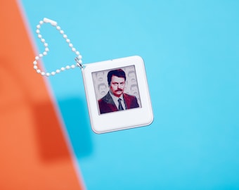 ePaper Keyring | Personalise with Photos, Messages, QR Codes | Customise Your Display Anytime!