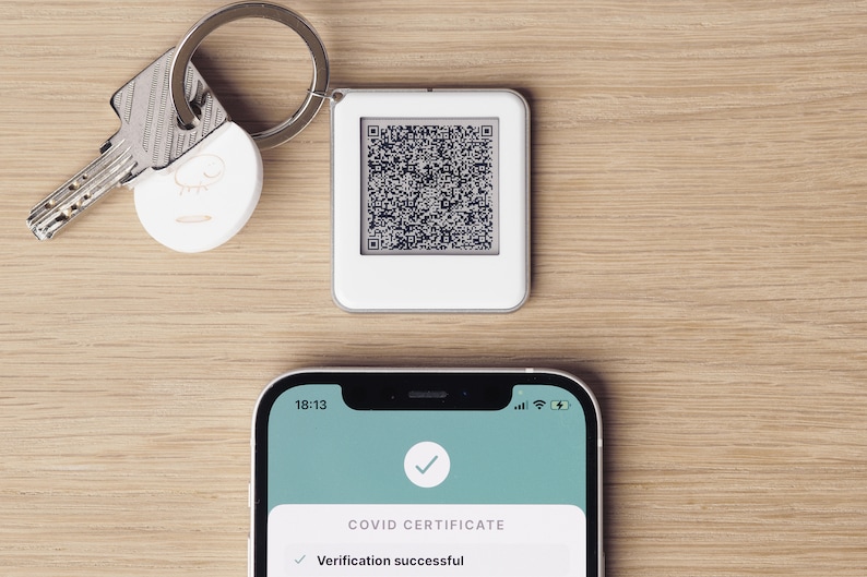 Epaper Keyring | Personalise With Photos, Messages, QR Codes ...