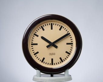 Mid-Century Vintage German Wall Clock | 1968 | by RFT | Bakelite Case | Original Working Clock Mechanism