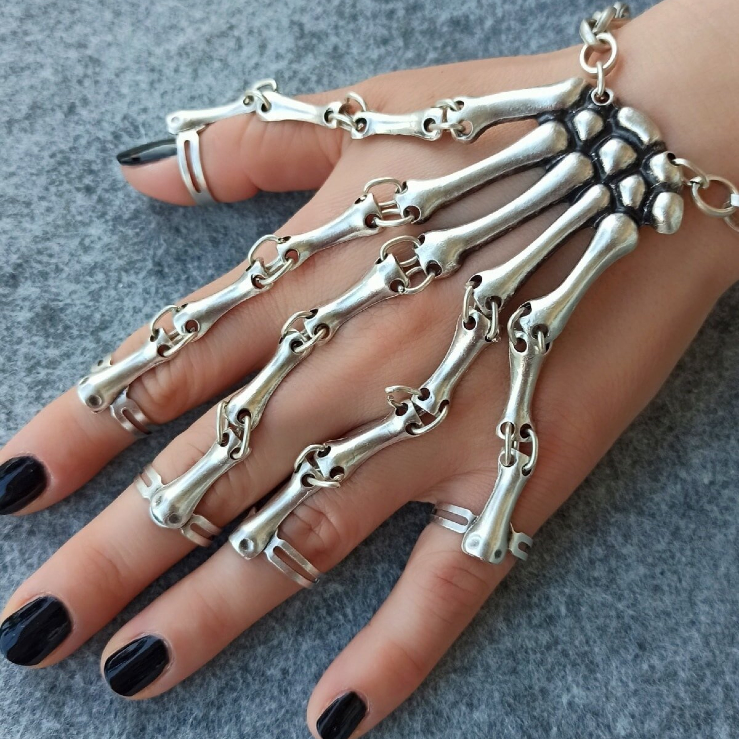 Seirios - Skeleton Hand Ring Bracelet | YesStyle