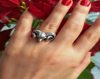 Oxidized Silver Plated Ram Skull Ring: Adjustable Gothic Viking Jewelry