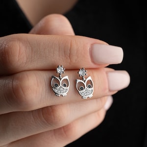 Eule Soliataire Ohrringe • Minimalist Eule Zirkone Ohrringe • Diamant Eule Ohrring • Kleine Eulen Ohrringe, Solitaire Stud Eule Ohrringe