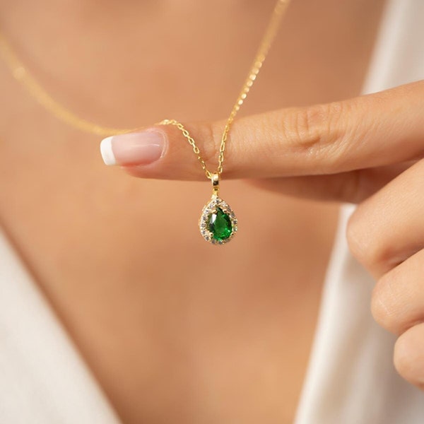 Green Emerald Necklace • May Birthstone Necklace • Emerald Birthstone Necklace • May Birthday Gift for Her • Birthstone Necklace for Mom